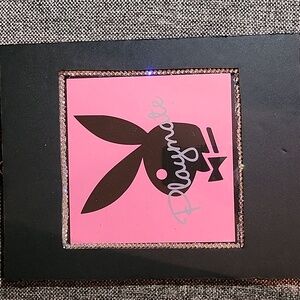Playboy decor pink & black
